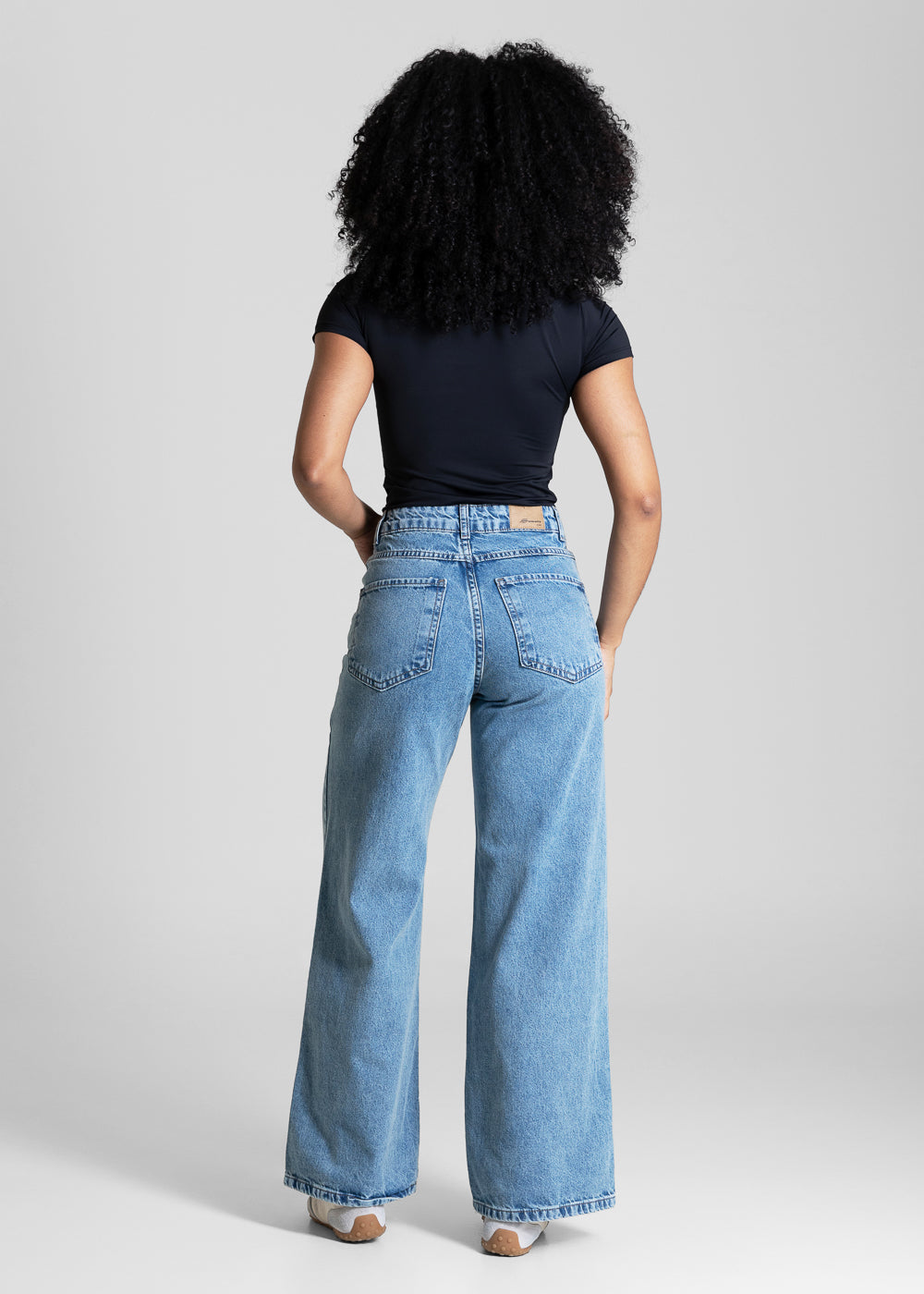 Calça Jeans Sawary Wide Leg Petit Bordado Floral - 284370 AZUL