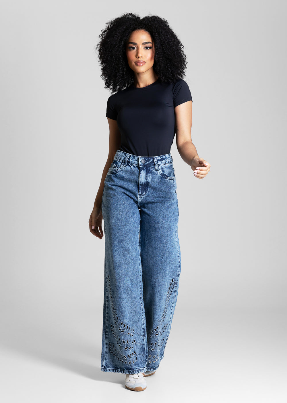 Calça Jeans Sawary Wide Leg Petit Bordado Vazado - 284385 AZUL
